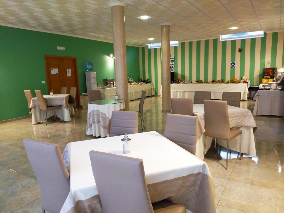 Hotel Playa Compostela Vilagarcia de Arousa Bagian luar foto