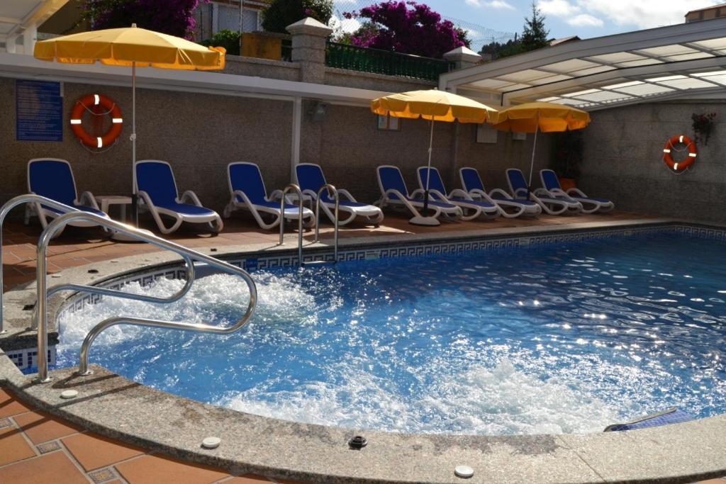 Hotel Playa Compostela Vilagarcia de Arousa Bagian luar foto
